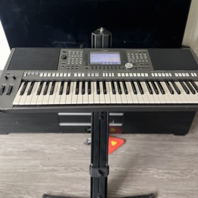 Yamaha PSR-S970 61-Key Arranger Workstation 2010s - Black