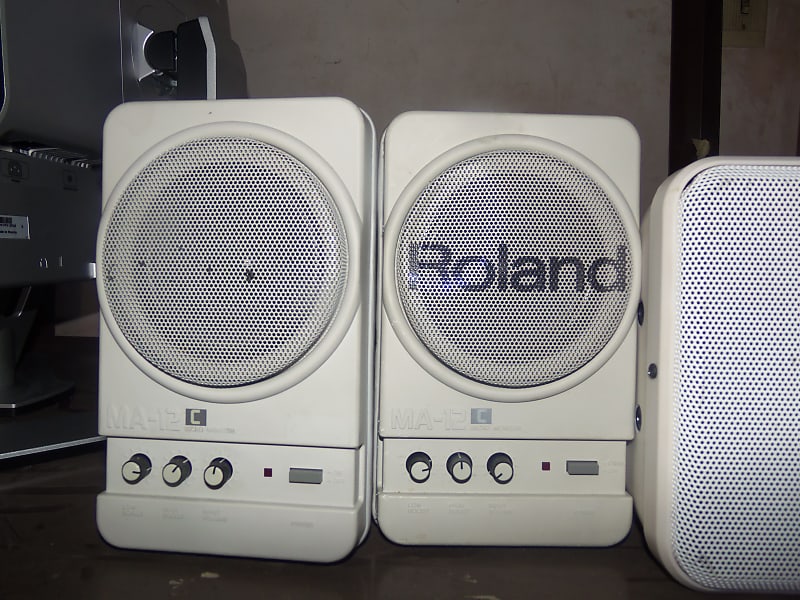 Roland MA-12C Studio Retro Computer Micro Monitors Speakers