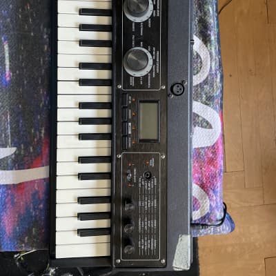 Korg microKORG XL+ 37-Key Synthesizer/Vocoder 2012 - 2019 - Black