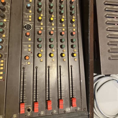 Soundcraft Series 400B 24-Channel 4-Bus Mixing Console image 7