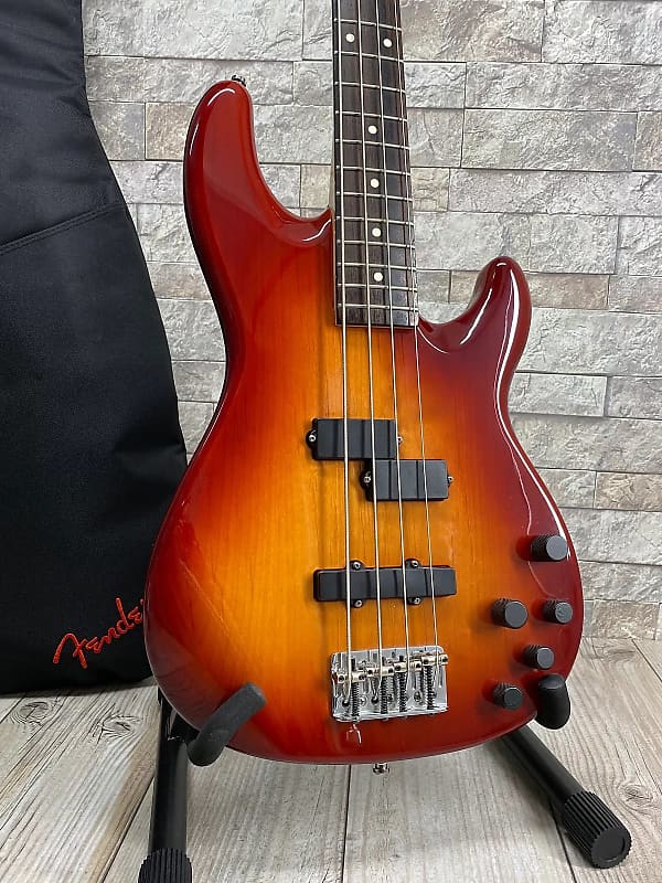 Fender Deluxe Zone Bass RARE MIM Sienna Sunburst 4 String Bass Guitar with  New Fender Gig Bag