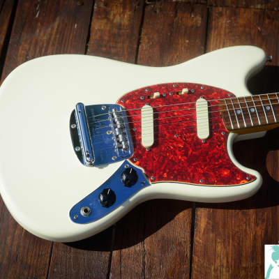 Fender Mustang '65 Vintage Reissue Olympic White Nitro Lacquer