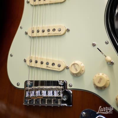 Fender Deluxe Roadhouse Strat - 3-Color Sunburst image 4