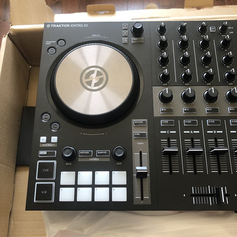 Traktor Kontrol S3 DJ Controller | Reverb Traktor Kontrol S3 DJ Controller | Reverb