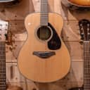 Yamaha FS800 Folk Acoustic, Natural w/Hardshell Case