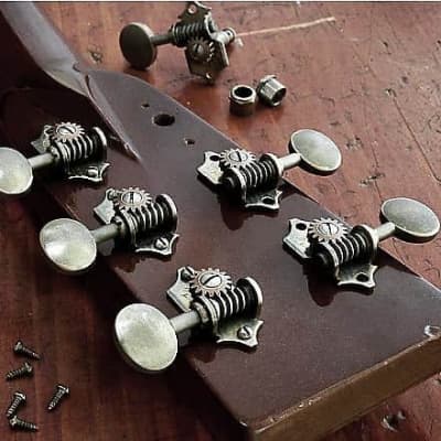 Waverly Guitar Tuners with Vintage Oval Knobs - Nickel
