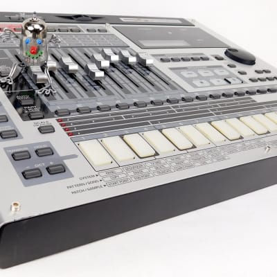 Roland MC-808 Sampler Synthesizer + Full Expanded + Top Zustamnd + 1.5J Garantie