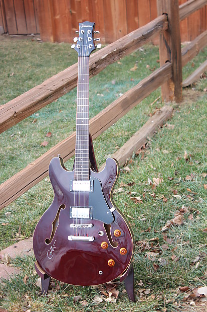 Silvertone By Samick SIGNED BY ERIC CLAPTON SSLA-30/TR Semi