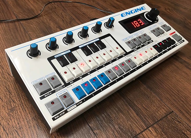 Social Entropy Engine ステップ・シーケンサー Social Entropy Engine Midi / CV Sequencer with Expansion