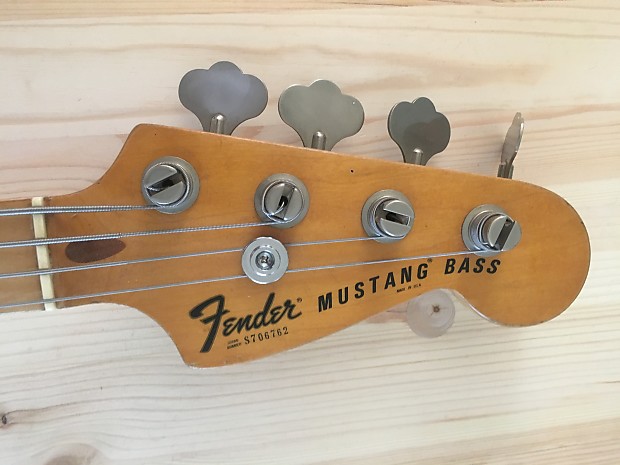 Fender mustang on sale bass neck