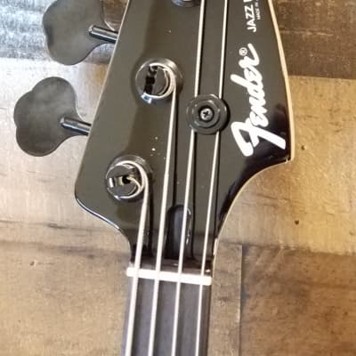 Fender Boxer Series Precision Bass 2021 Sherwood Green Metallic image 3