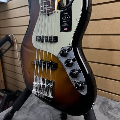 Fender American Ultra Jazz Bass V - Ultraburst w/Rosewood FB & OHSC + PLEK*D #012 image 3