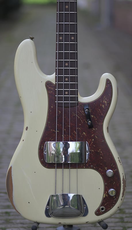 Fender Custom Shop '64 Precision Bass, Relic - Aged Vintage White image 1