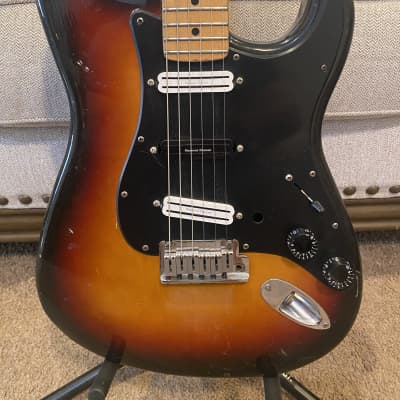 Fender American Standard Stratocaster with Maple Fretboard 1986 - 1993 Brown Sunburst image 4