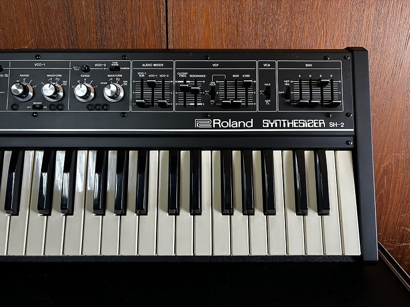 Roland SH-2 37-Key Synthesizer