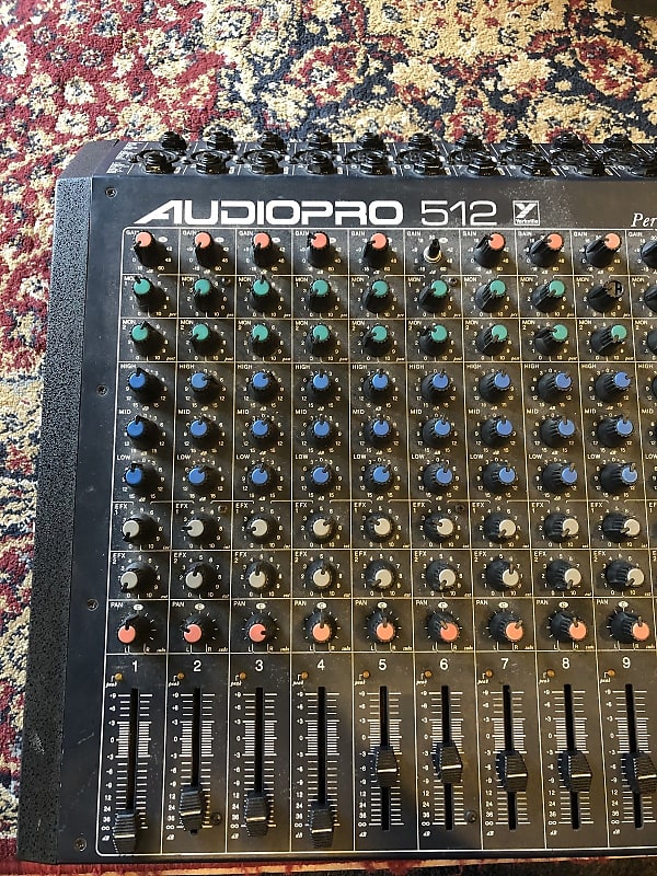Yorkville Audiopro 512 Performance Mixer