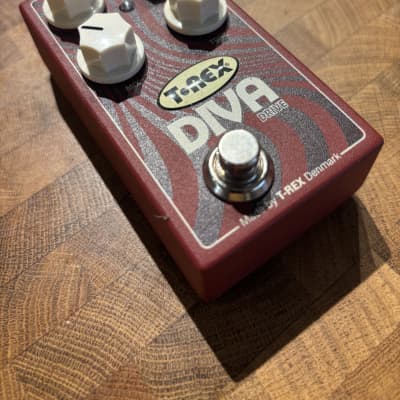 ギター T-rex Diva Drive → T-REX EFFECTS ← Pedals for guitar and bass players!