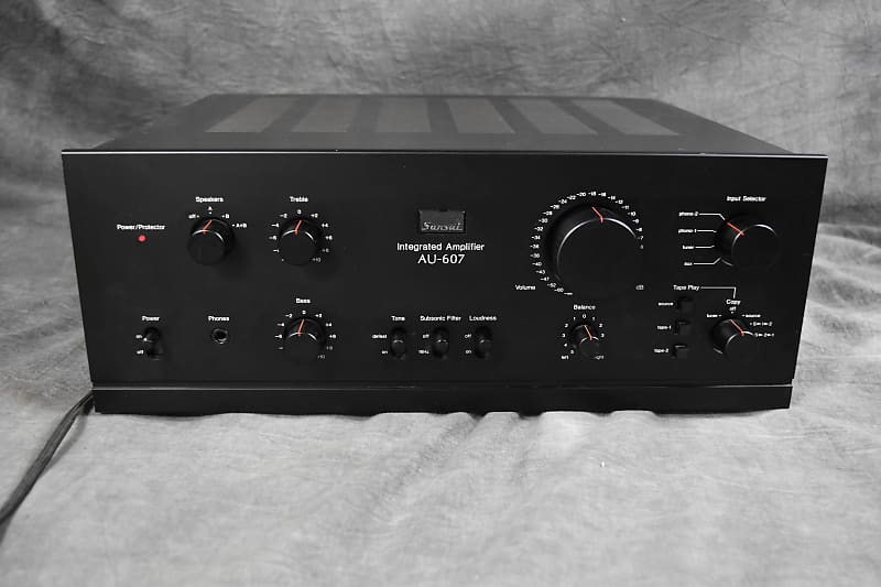 Sansui AU-607 Integrated Amplifier in Very Good Condition