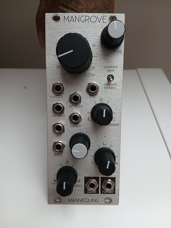 Mannequins Three Sisters