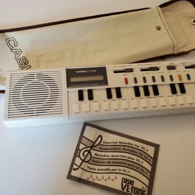 Casio VL-1 VL-Tone 29-Key Synthesizer Keyboard 1979 - 1984 - White