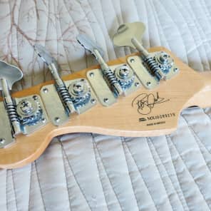 Fender Precission Roger Waters Signature Bass image 8