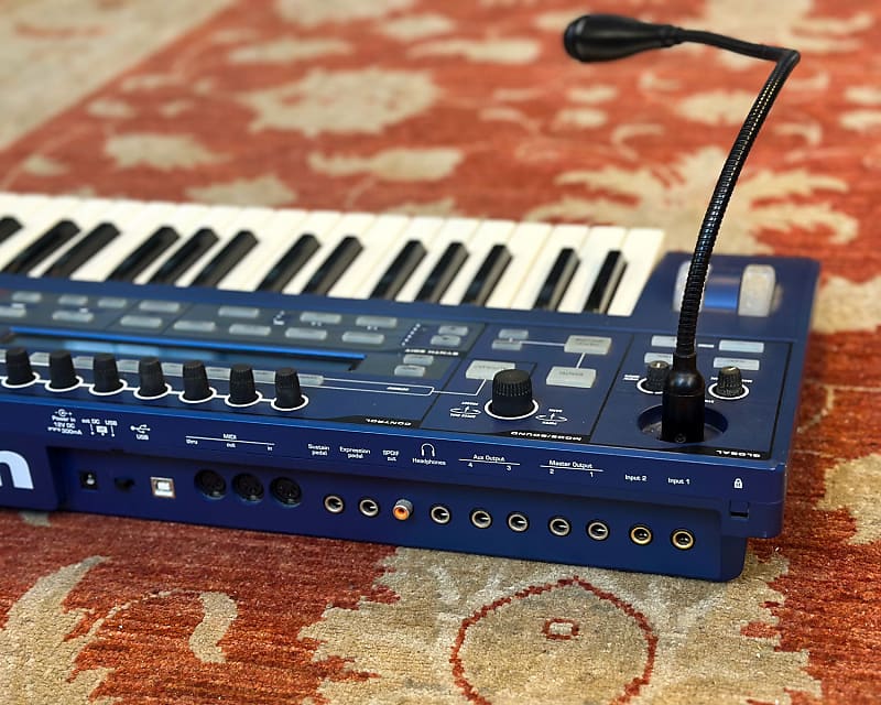 Novation UltraNova シンセサイザー 37鍵 Novation UltraNova 37-Key 20-Voice Synthesizer | Reverb