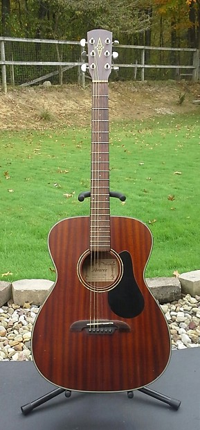 Alvarez mahogany acoustic deals guitar