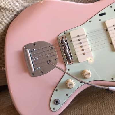 Fender Jazzmaster (FSR, MiM, Classic Player) 2013 Shell Pink