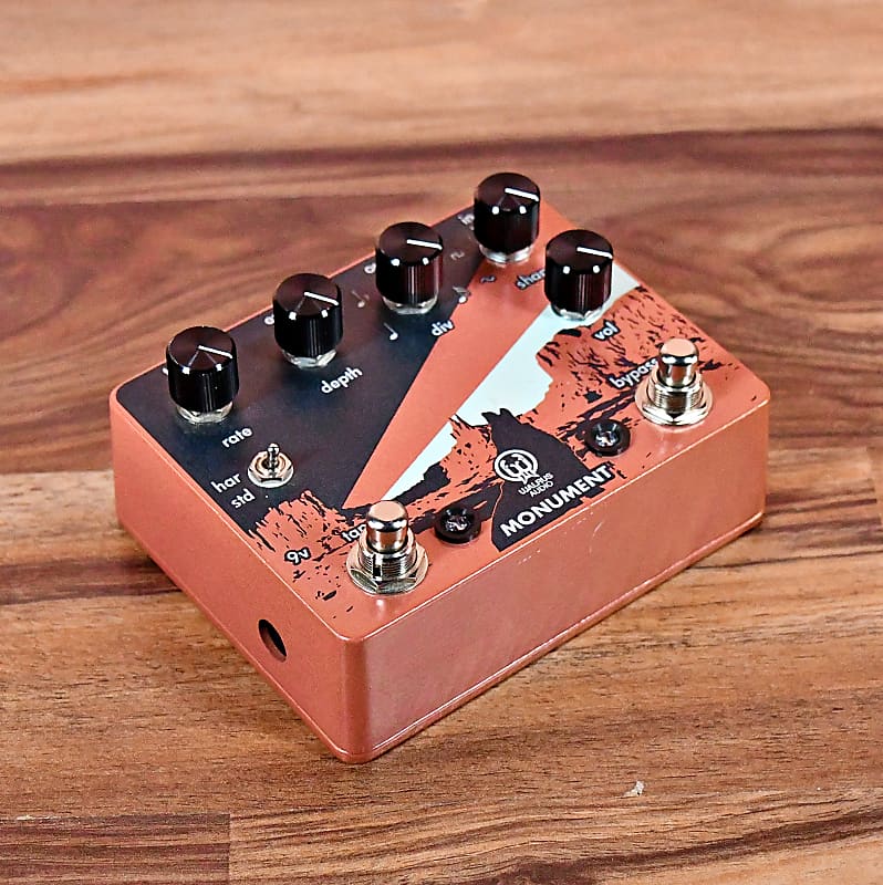 Walrus Audio Monument Tremolo 2010s Graphic