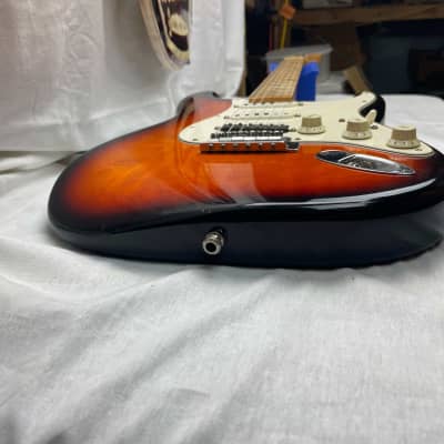 Fender Standard Stratocaster Guitar with humbucker in bridge position 1996 - 3-Color Sunburst / Maple fingerboard image 9