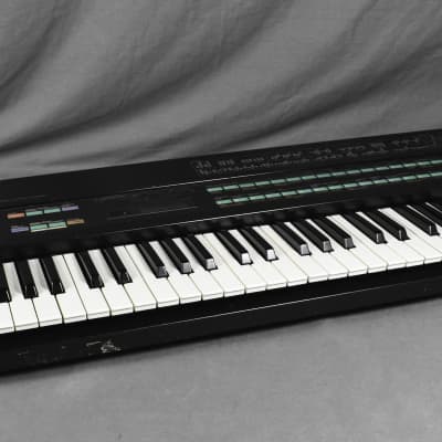 YAMAHA DX7 Digital Programmable Algorithm Synthesizer in Very Good Condition image 3