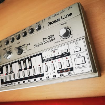 Roland TB-303 Bassline Synthesizer Module 1981 - 1984 - Silver