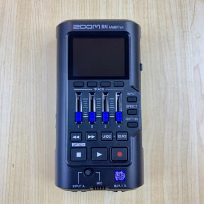 Zoom R4 MultiTrak SD Recorder and USB Audio Interface F1-02