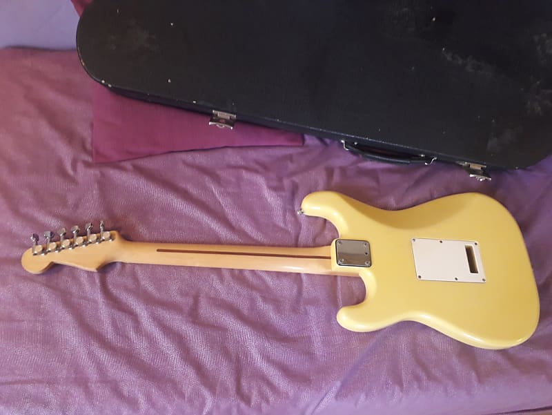 Fender Stratocaster 1987 - white cream | Reverb