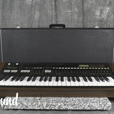 YAMAHA SK15 Vintage Analog Polyphonic Synthesizer in Very Good Condition.