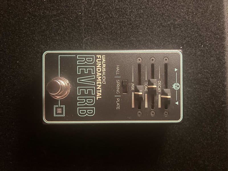 Walrus Audio Fundamental Reverb