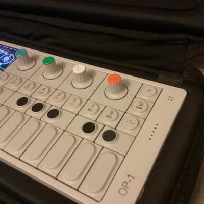 Immagine Teenage Engineering OP-1 Portable Synthesizer & Sampler - 4