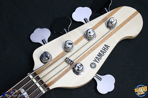 Yamaha BB425X 5-String Electric Bass Guitar, Vintage White