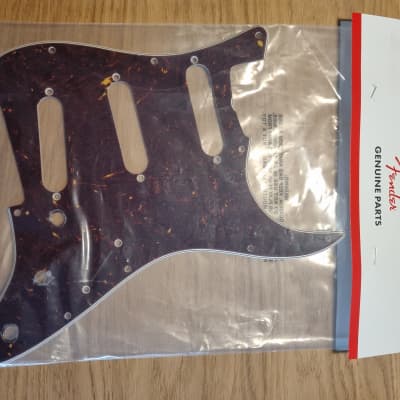 Fender Pickguard Stratocaster SSS (with Truss Rod Notch) 11 Hole Vintage Holder Tortoise Shell 4 Ply image 3