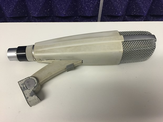 Sennheiser md421 top white