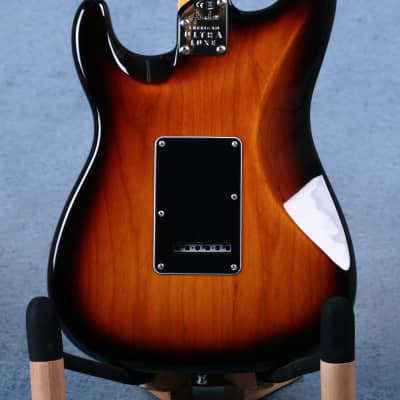 Fender Ultra Luxe Stratocaster Maple Fingerboard - 2-Color Sunburst - US210040909 - 2-Color Sunburst image 6