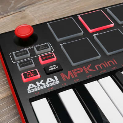 Akai Professional MPK mini MKII - 25- Key Compact Keyboard and Pad Controller image 2