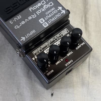 BOSS RV-3 Digital Reverb / Delay　廃盤品 BOSS RV-3 Digital Reverb Delay Guitar Effects Pedal Test