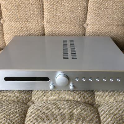 Tangent AMP-100 Integrated Hi-Fi Amplifier image 2