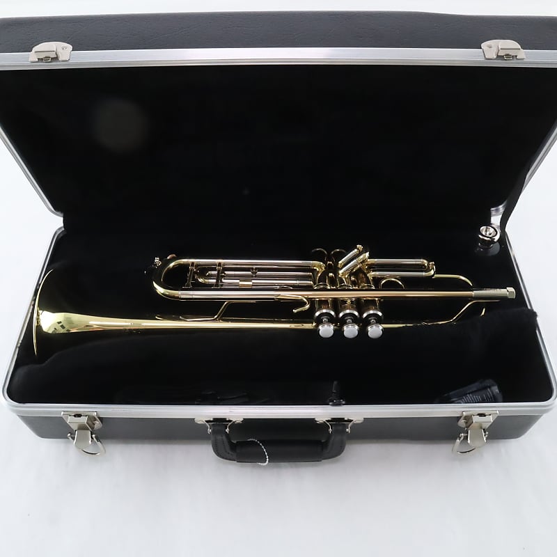 Bach Model BTR301 Student Bb Trumpet SN T19790 SUPERB Reverb