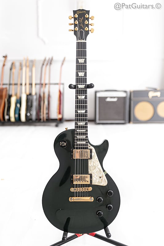 Gibson レスポール　studio エレキギター ブラック ハードケース付き Gibson レスポール studio エレキギター ブラック ハードケース付き