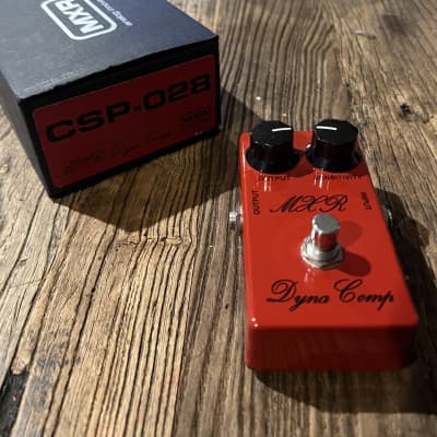 MXR CSP028 '76 Vintage Script Dyna Comp