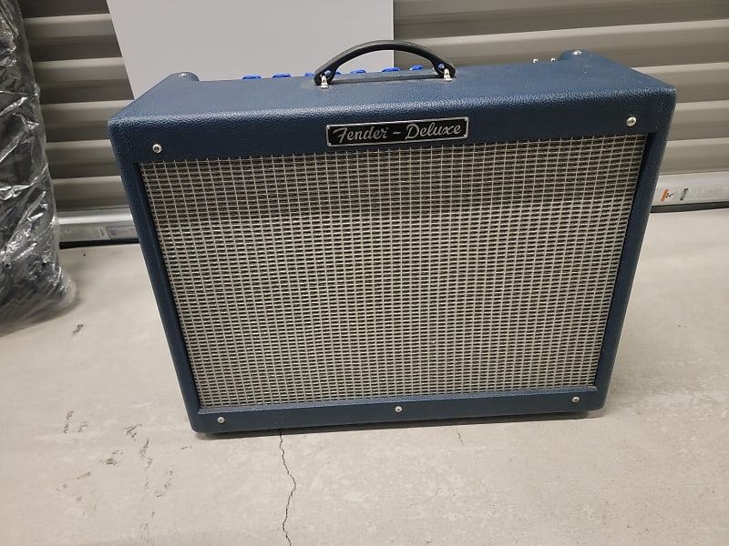 Fender Limited Edition Hot Rod Deluxe Bluesman, Blue