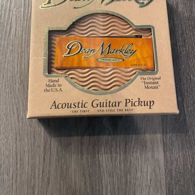  Dean Markley DM3000 Artist Acoustic Pickup Transducer, Maple  Wood Design Transducer Acoustic Guitar Pickup that Produces Natural Sound  with Great Reliability for Studio Recording, and Live Performance : Musical  Instruments