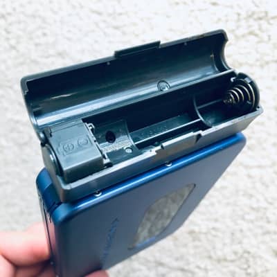 PANASONIC RQ SX50 Walkman Cassette Player, RARE BLUE ! Run tape ! image 8